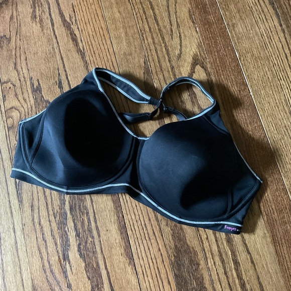 Freya Black Underwire Bra with Adjustable Straps - Picture 1 of 4